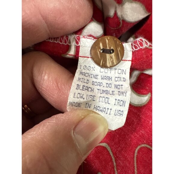 Vintage Red Hawaiian Shirt 2XL By Hilo Hattie With White Floral Print & Button F - Picture 9 of 9